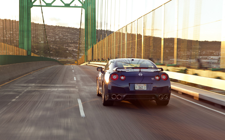 2011 Nissan GT-R Picture
